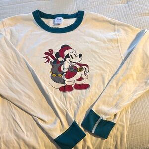 Hanna Andersson Cream and Green Pajama Top with Holiday Graphic